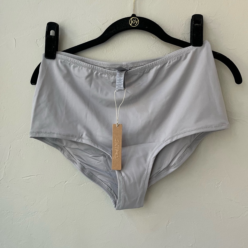 🩶SKIMS SWIM BOY SHORTS BIKINI BOTTOM CHROME M